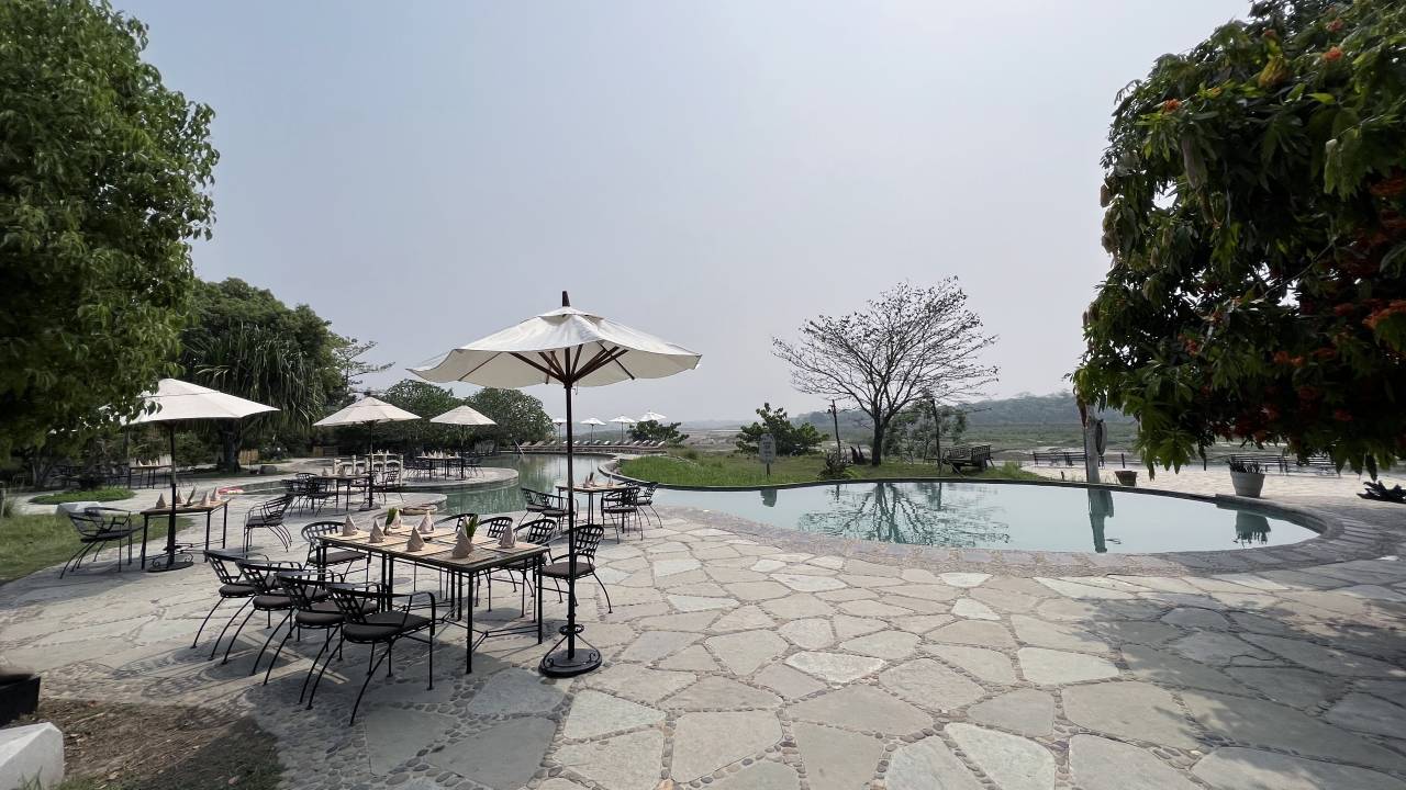 Barahi Jungle Lodge Chitwan